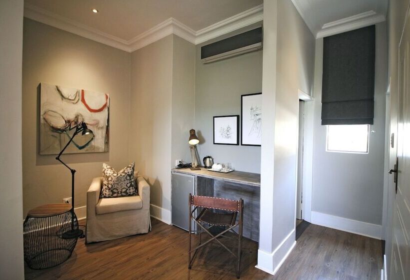 بنسيون The Nobleman Boutique