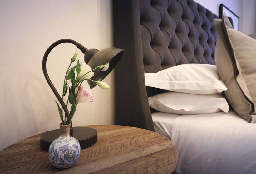 بنسيون The Nobleman Boutique