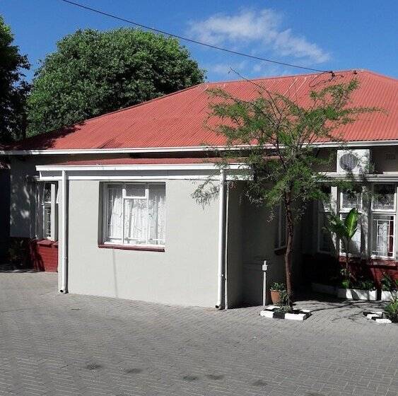 פנסיון Valley Guest House