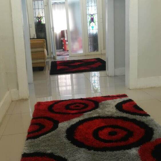 פנסיון Valley Guest House