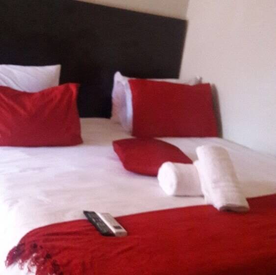 פנסיון Valley Guest House