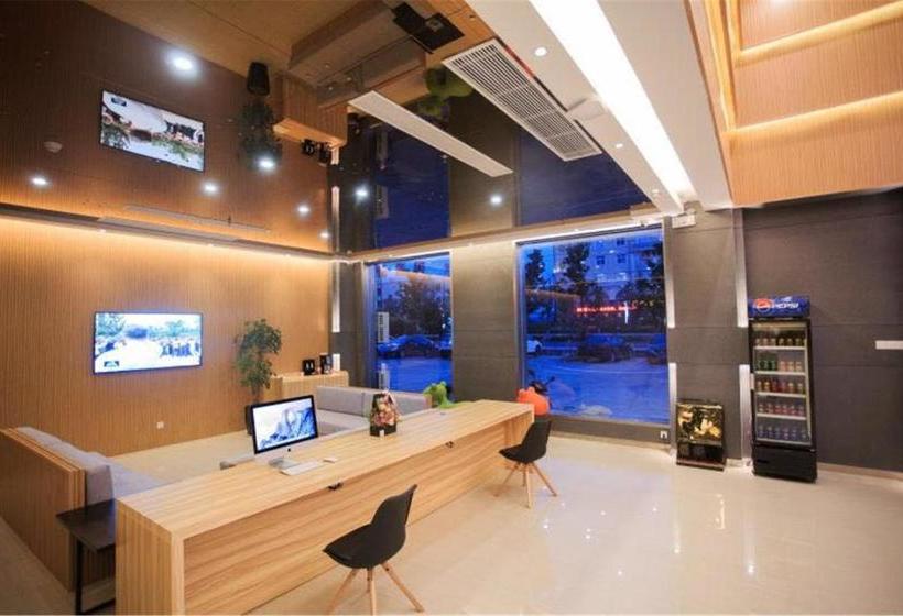 Starway Hotel Zhengzhou Jingsan Road