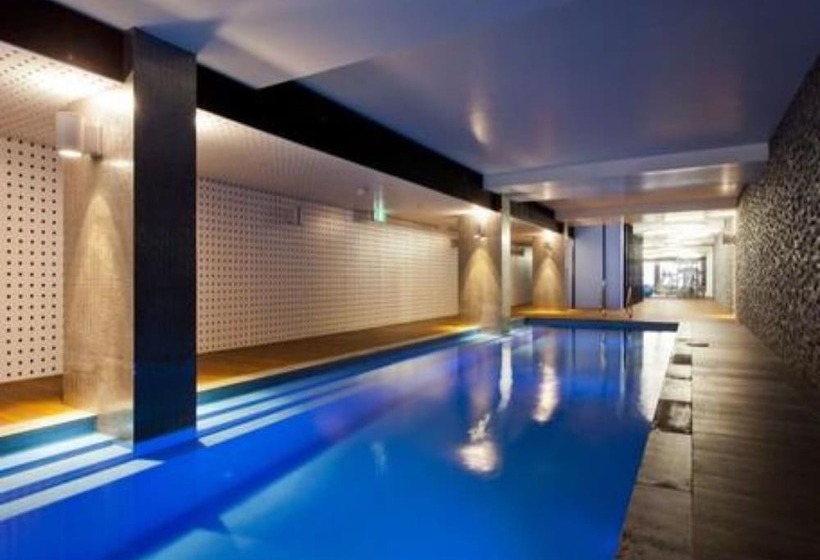 Staycentral   Ngv Arts Centre Retreat