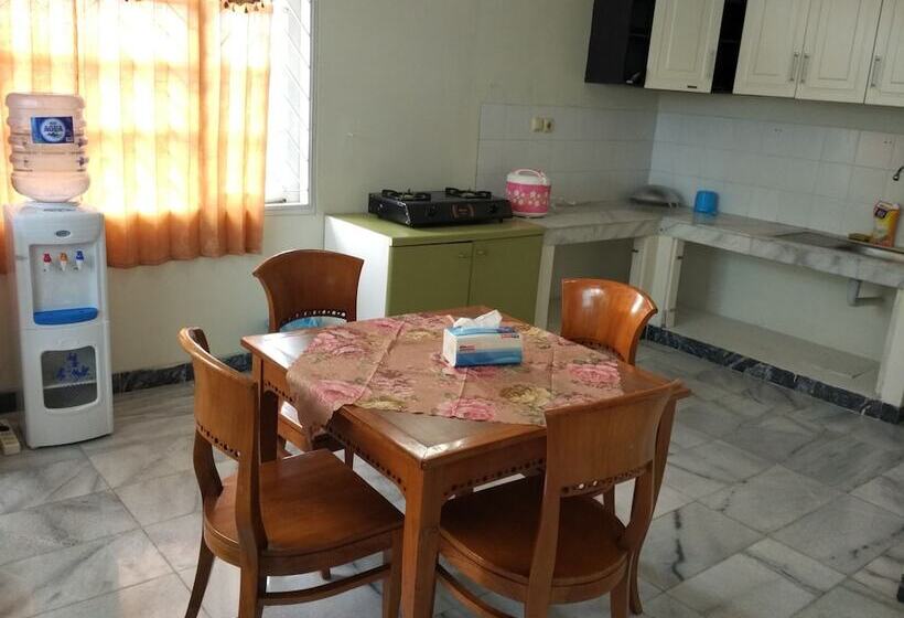 Villa Tamie Bumi Ciherang