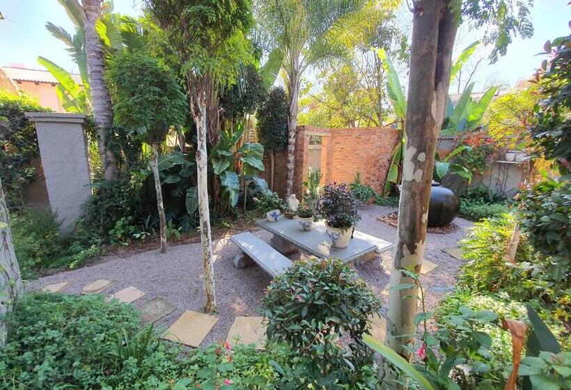 Waterhouse Guest Lodge In Waterkloof