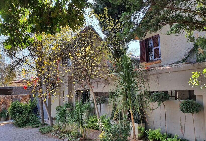 Waterhouse Guest Lodge In Waterkloof