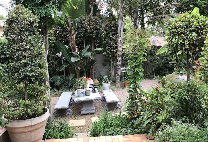 Waterhouse Guest Lodge In Waterkloof