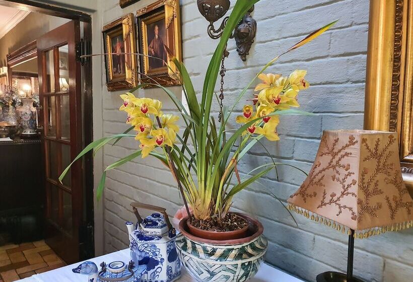 Waterhouse Guest Lodge In Waterkloof