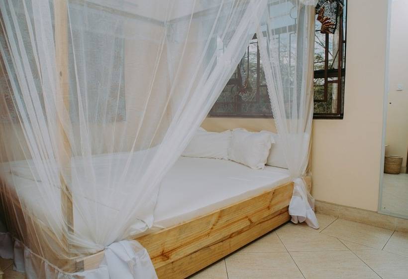 White House Of Tanzania   Hostel
