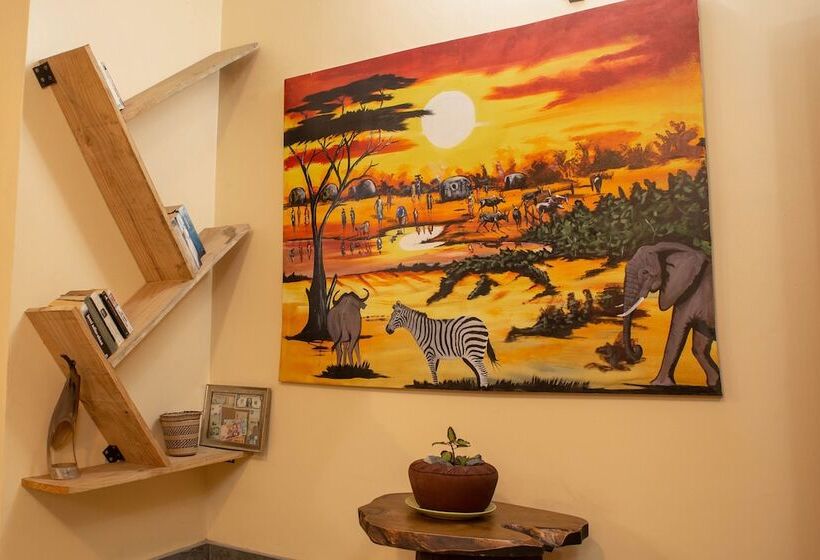 White House Of Tanzania   Hostel