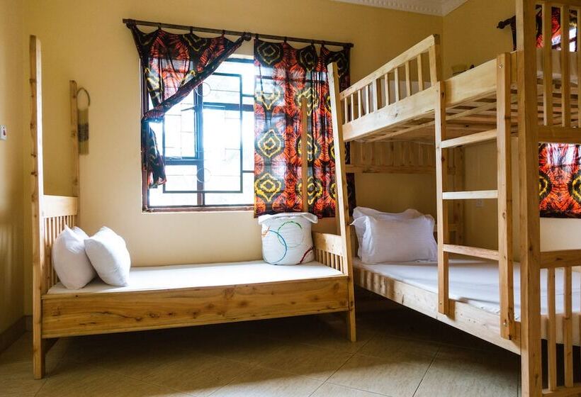 White House Of Tanzania   Hostel