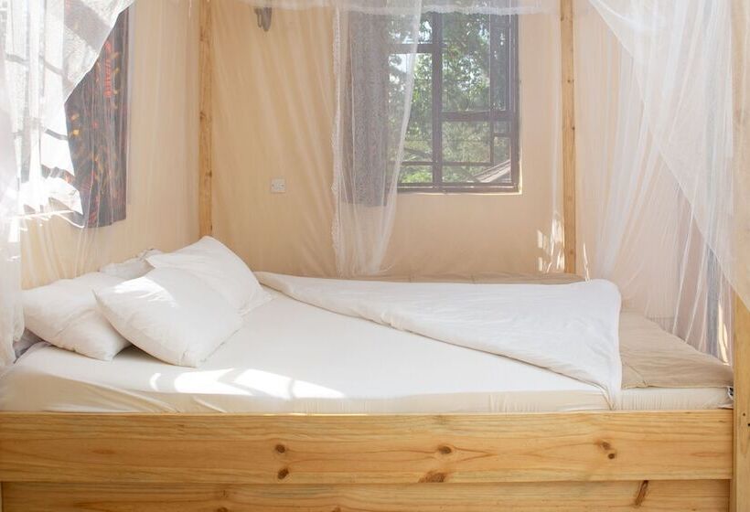 White House Of Tanzania   Hostel