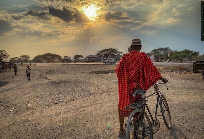 White House Of Tanzania   Hostel