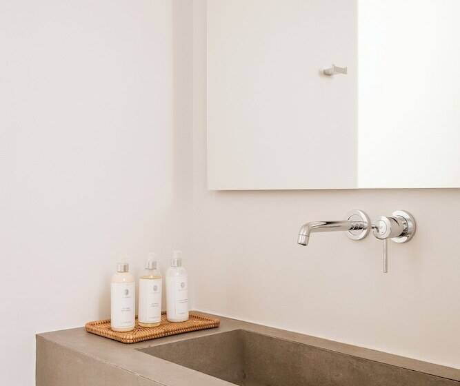 ホテル Néro Luxury Suites