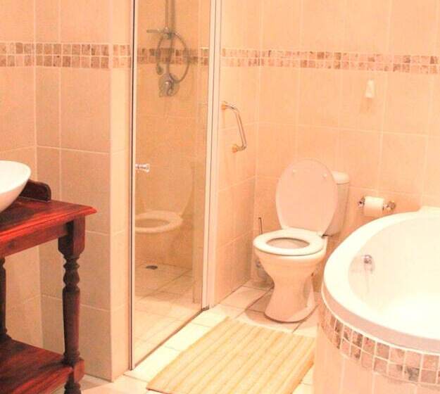 African Aquila Lodge