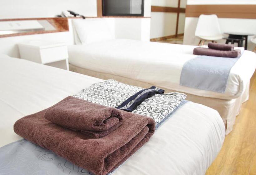 הוסטל Imalle Yokohama Isezakicho