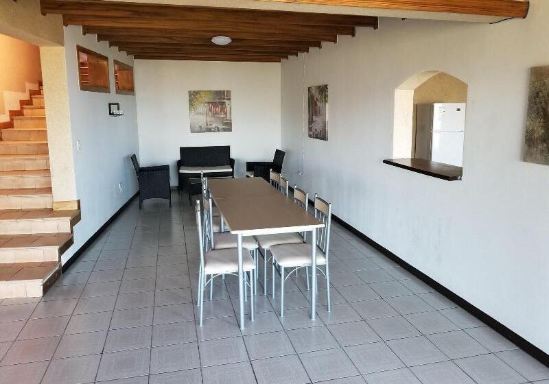 ユースホステル Monte Campana Escazu