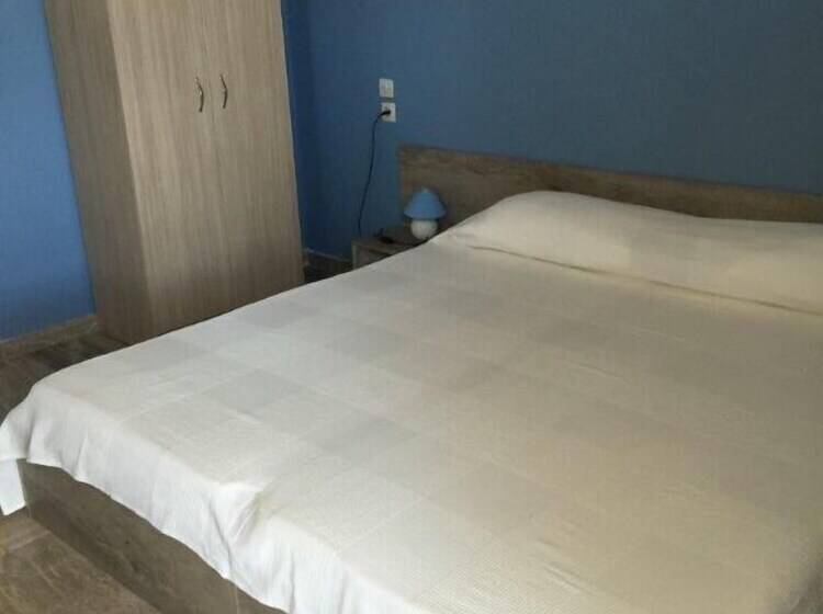 Alexandros Apartments