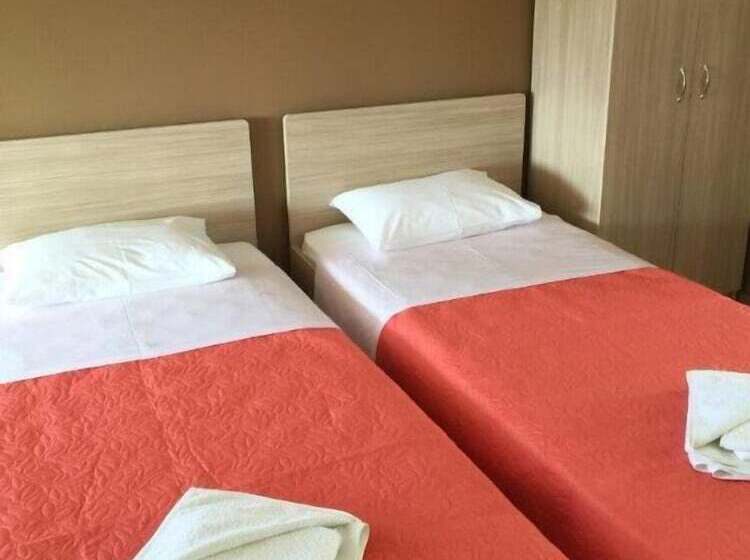 Alexandros Apartments