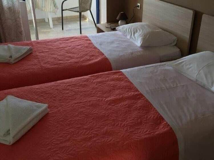 Alexandros Apartments