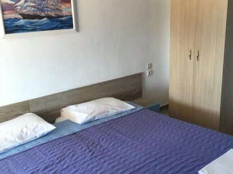 Alexandros Apartments