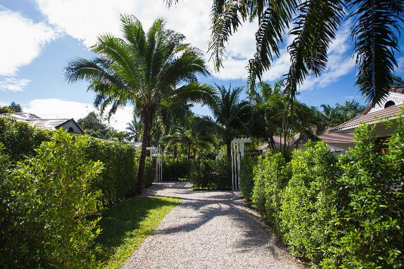 Alisea Pool Villa Aonang