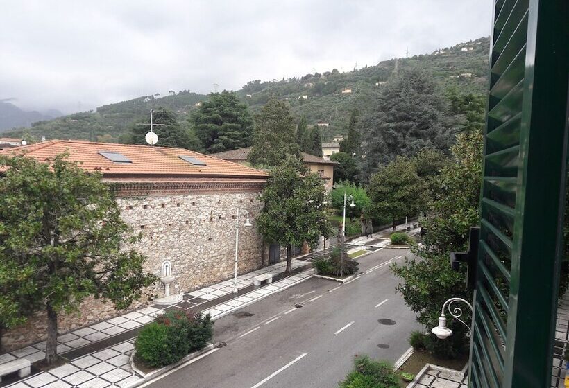 Art Hotel Pietrasanta