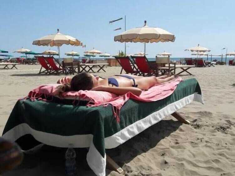 Art Hotel Pietrasanta