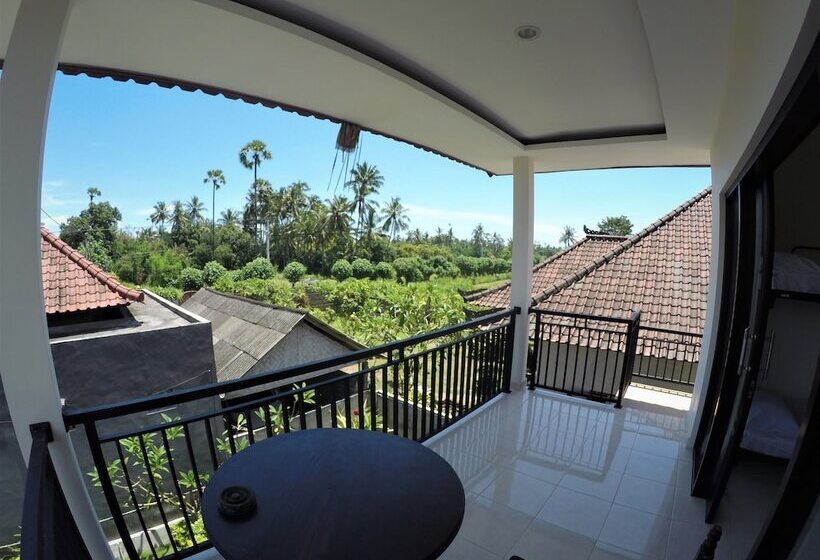 Bali Fab Dive Center   Hostel