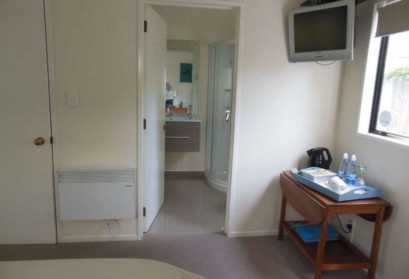 Garden Bed And Breakfast