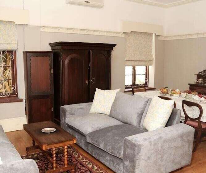 تختخواب و صبحانه Newington Place