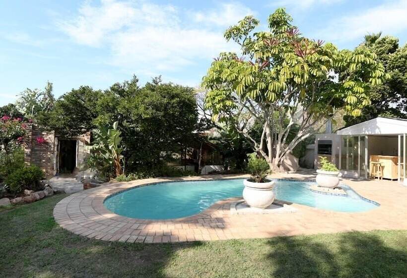 تختخواب و صبحانه Newington Place