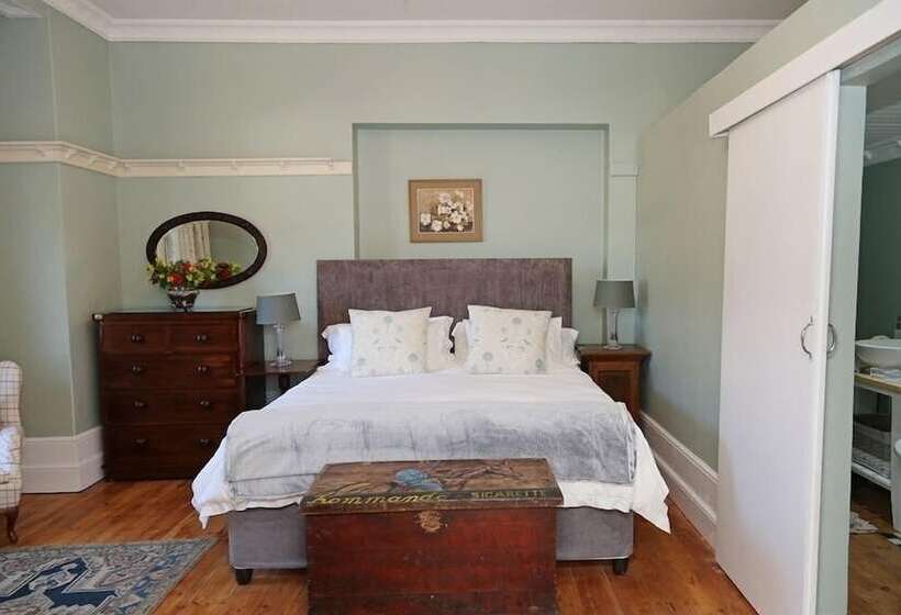 تختخواب و صبحانه Newington Place