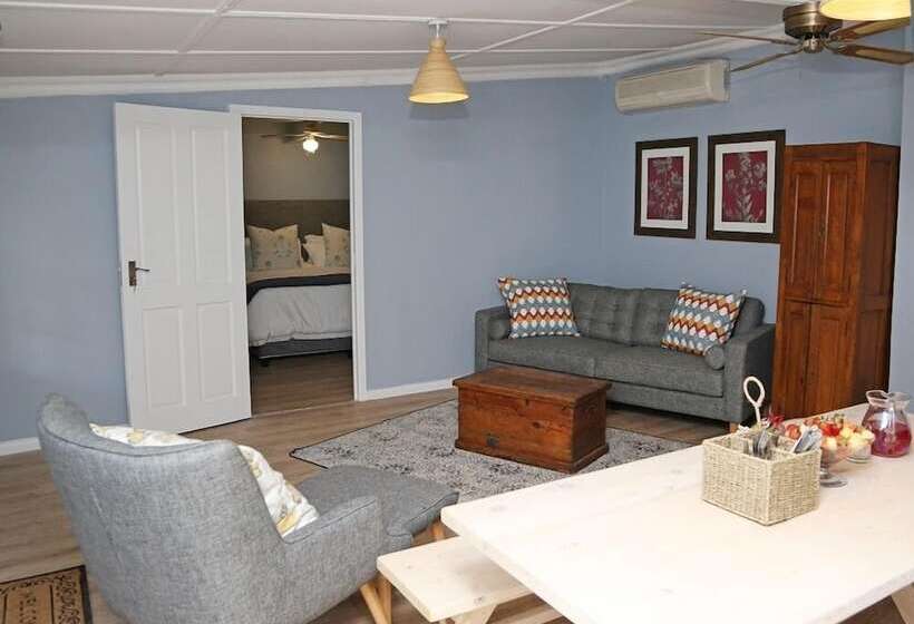 تختخواب و صبحانه Newington Place