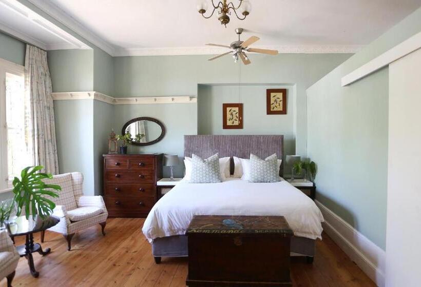 تختخواب و صبحانه Newington Place