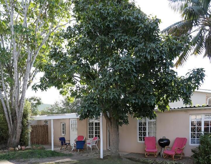 تختخواب و صبحانه Newington Place