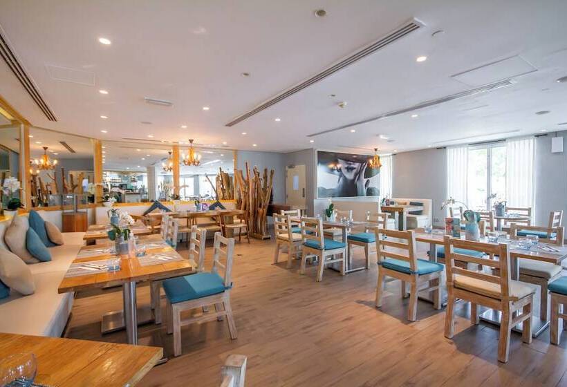 Bespoke Residences  Shoreline Al Nabat