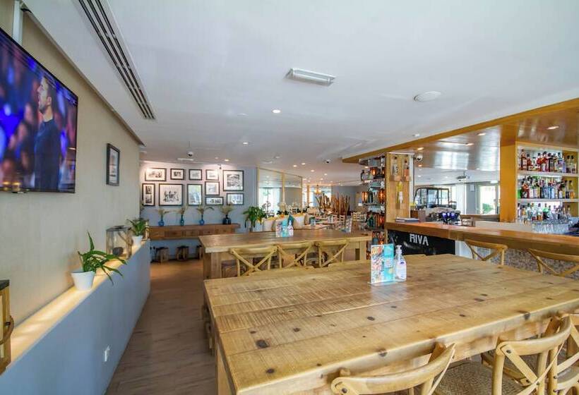 Bespoke Residences  Shoreline Al Nabat