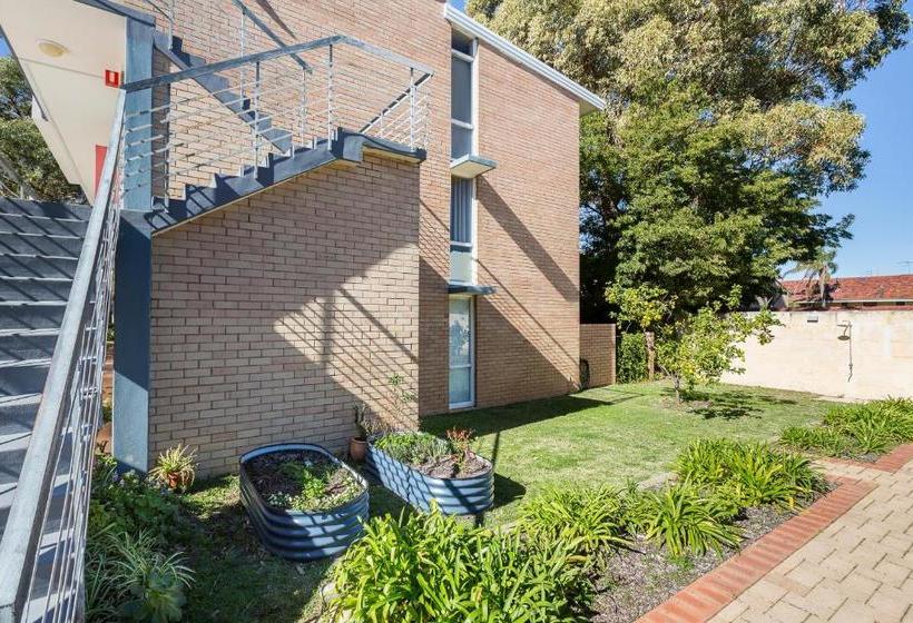 Cottesloe Tree Top Studio   Executive Escapes