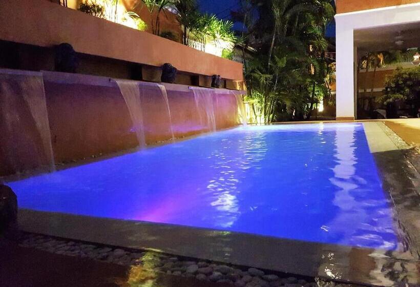 Hideland Luxury Pool Villa Pattaya Walking Street 5 Bedrooms