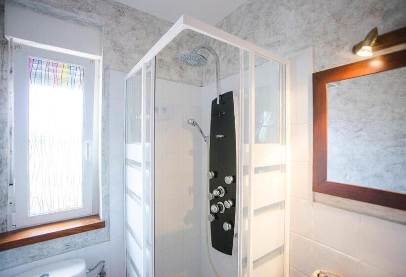 فندق فئة نجمة واحدة Posada Las Tres Mentiras De Santillana Del Mar