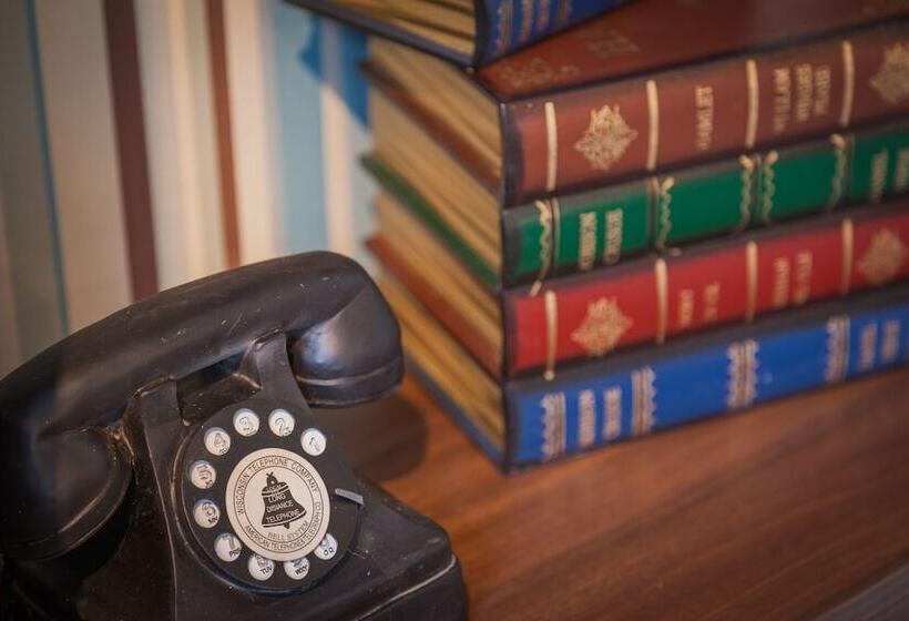 Abest Cube Naha Kokusai Street Cabin Type Hotel All Room With Key