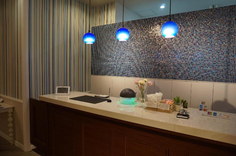 Abest Cube Naha Kokusai Street Cabin Type Hotel All Room With Key