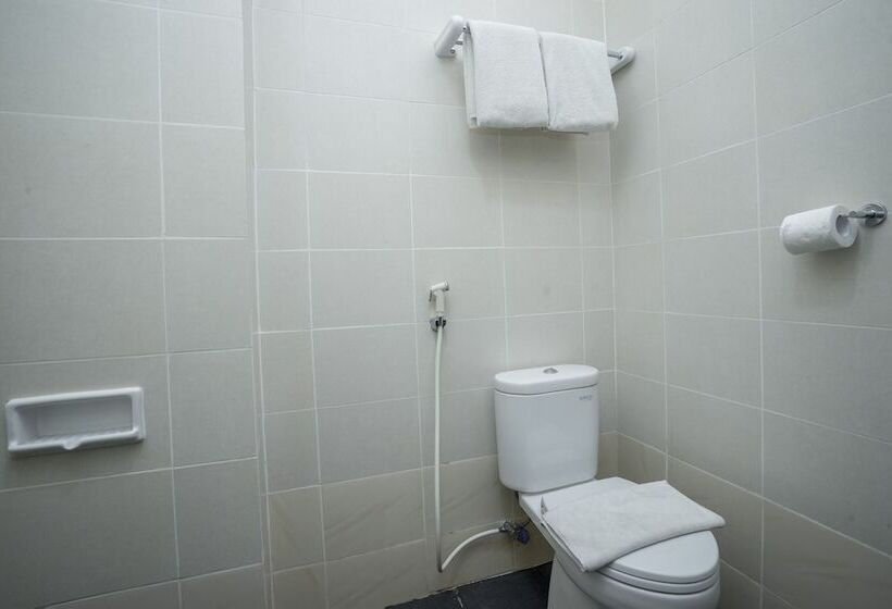 בית מלון כפרי Grand Kartika