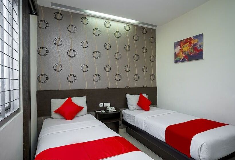 בית מלון כפרי Grand Kartika