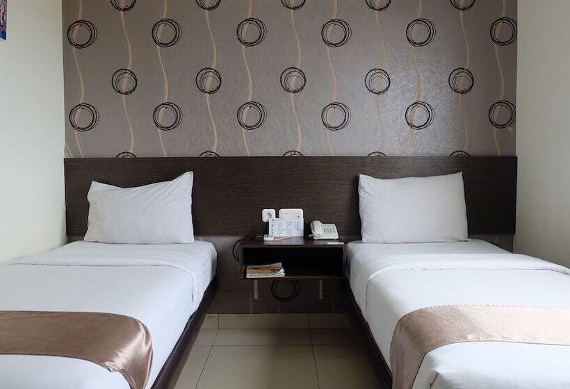 فندق Grand Kartika