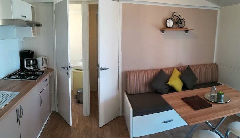 בית מלון כפרי Amadria Park Camping Trogir  Mobile Homes