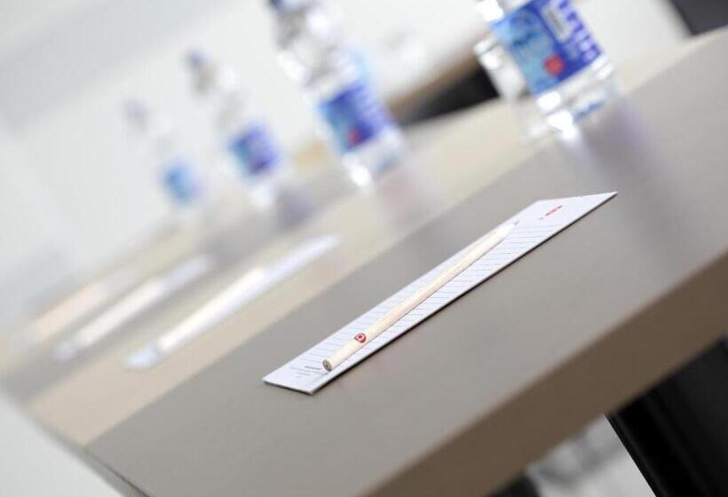 Amaris Hotel Margorejo Surabaya