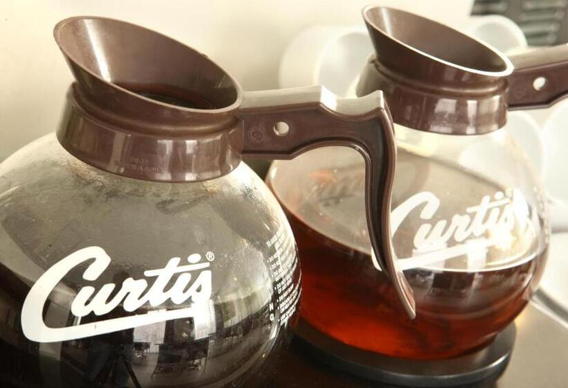 Amaris Hotel Margorejo Surabaya