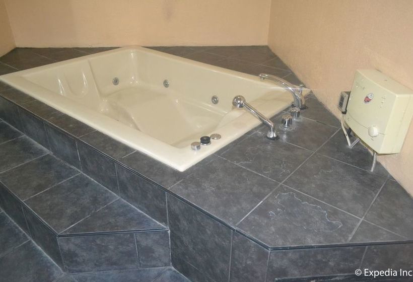 فندق Apartelle Royal